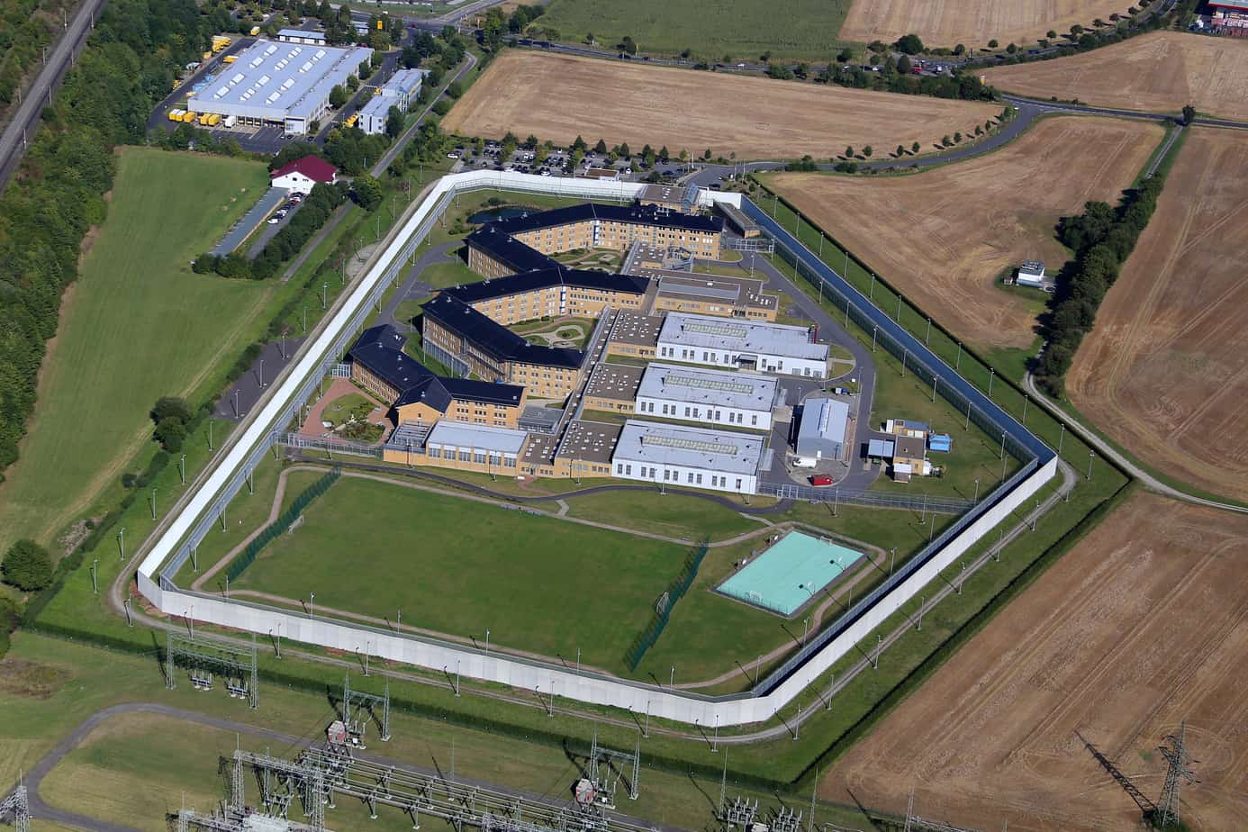 Luftbild einer deutschen Justizvollzugsanstalt, Luftbild eines deutschen Gefängnisses