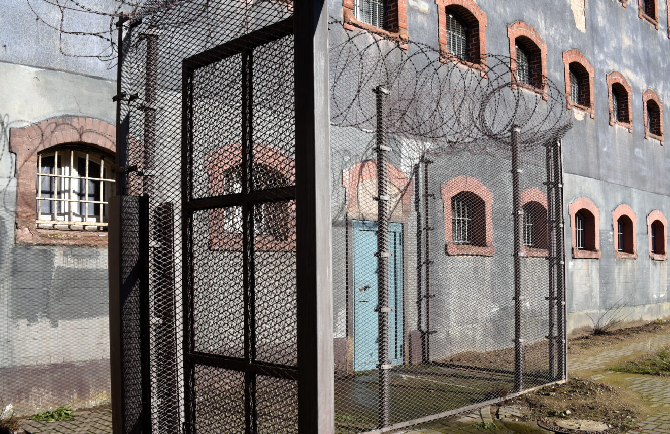 Ähnlichkeiten und Wandel: Vom Klosterkerker zur Justizvollzugsanstalt